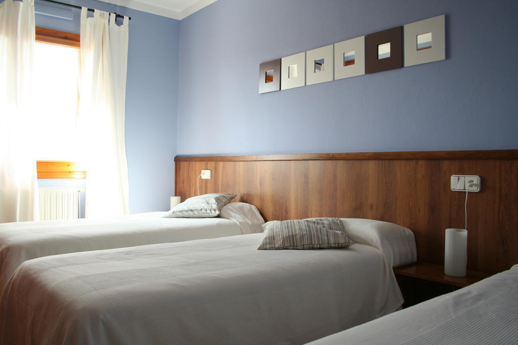 Can Quilis Guest House Pontos Bilik gambar